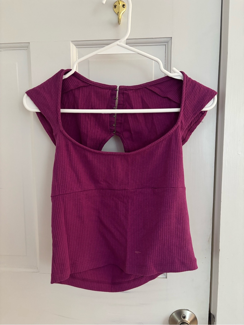Urban Outfitters Ribbed Cap-Sleeve Top in Magenta